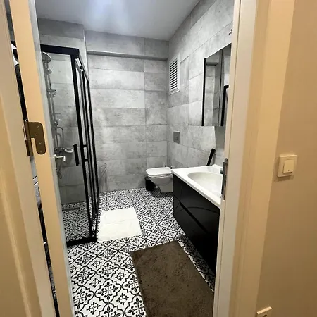 Bostanci Family Modern With Pool *