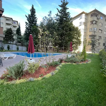 Bostanci Family Modern With Pool 아파트 *